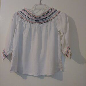 💚Derek Heart Juniors White with Neckline and Wrist Multicolor Smocked Top S 922